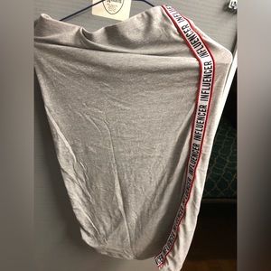 Grey skirt